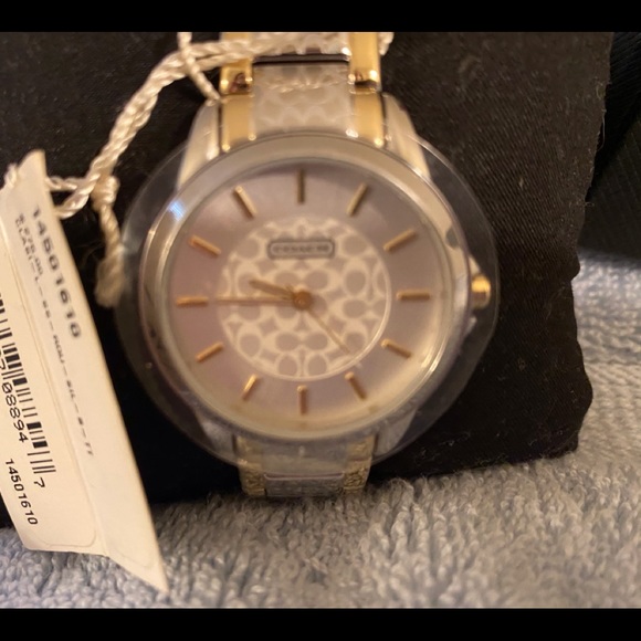 Coach Watch - Picture 3 of 5